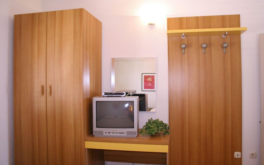 Anita Apartments Трогир Стая снимка